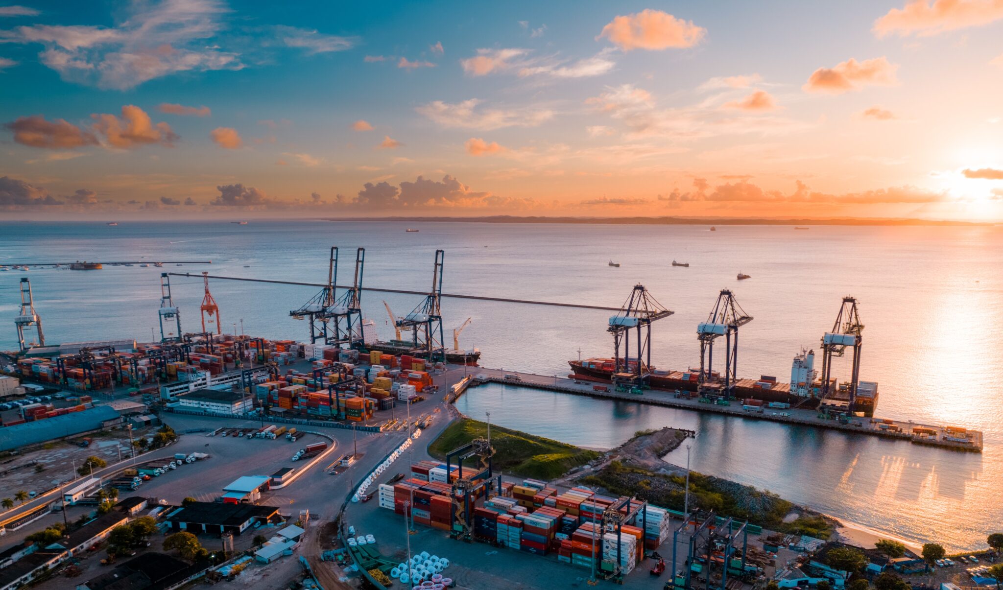Terminal de containers de Salvador: o que o melhor porto do Brasil tem de diferente?