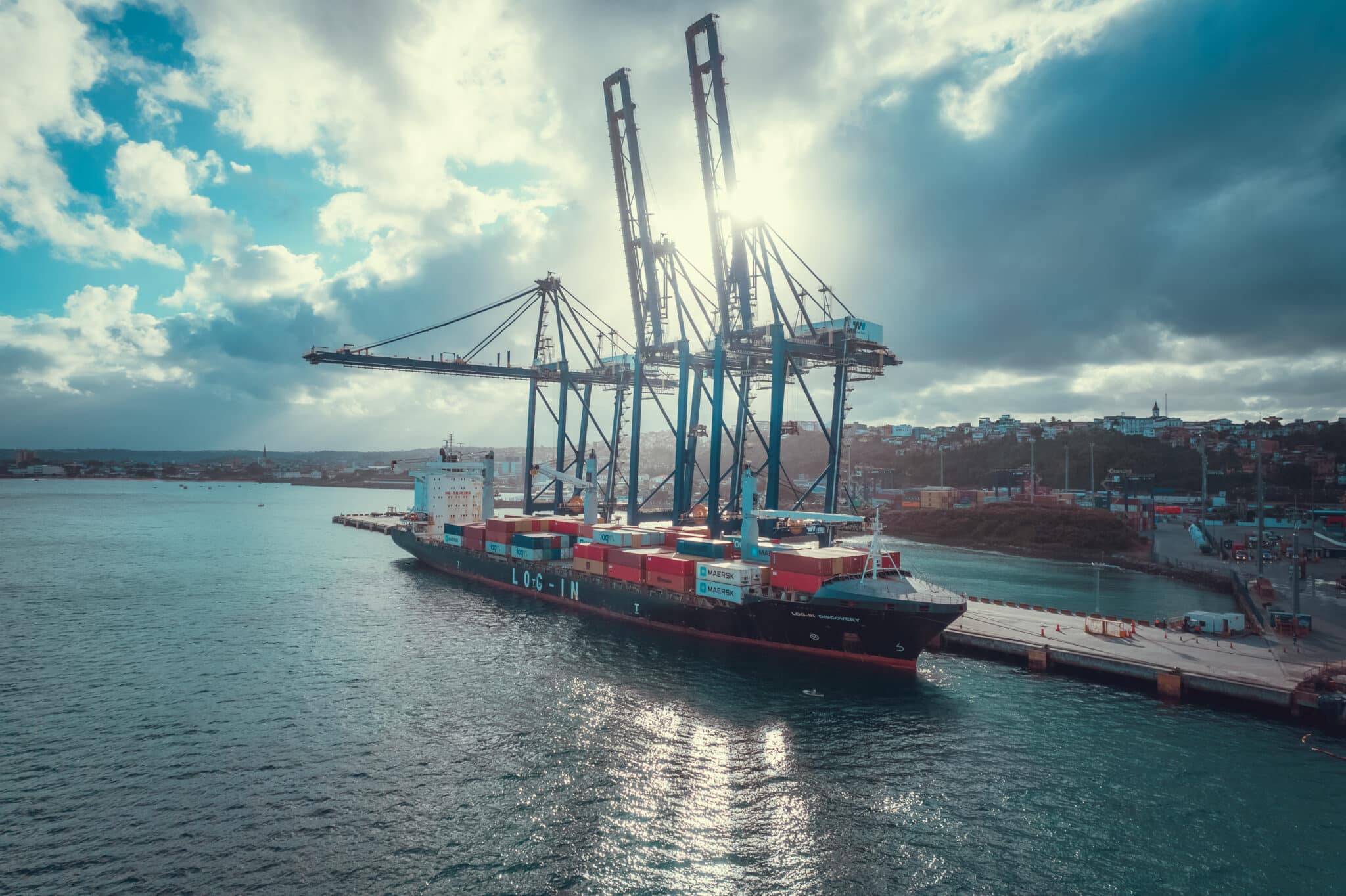Coastal Shipping Solutions for the Challenges of Electronics Transport